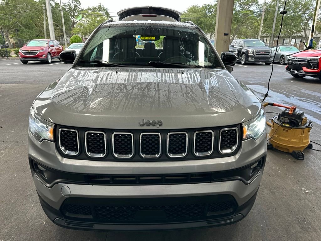 Used 2024 Jeep Compass Latitude AWD/4WD image 7