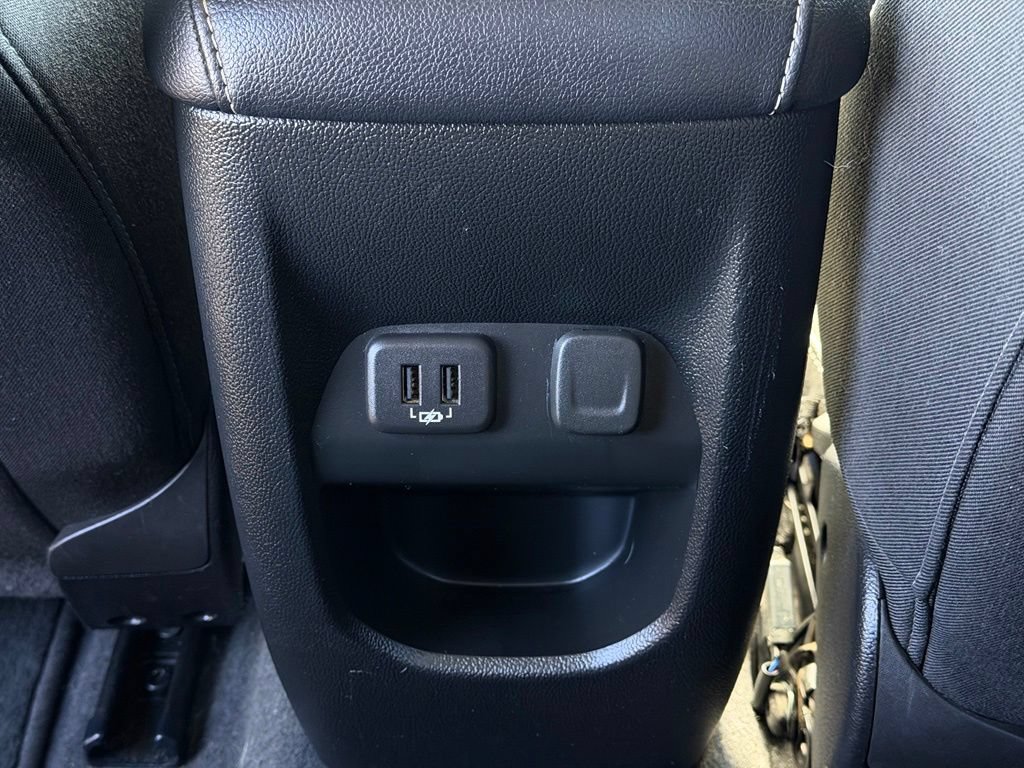 Used 2020 Chevrolet Colorado LT w/ LT Convenience Package RWD image 13