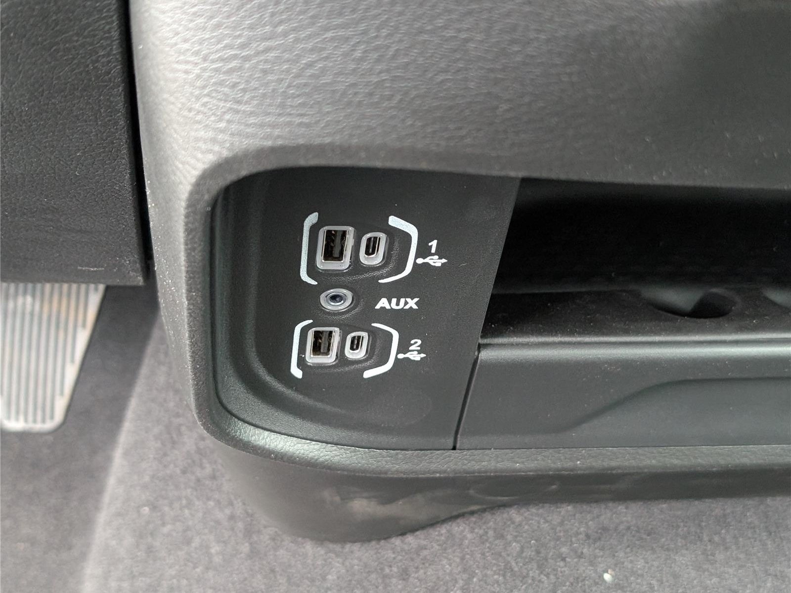 New 2026 RAM 3500 Tradesman AWD/4WD image 20