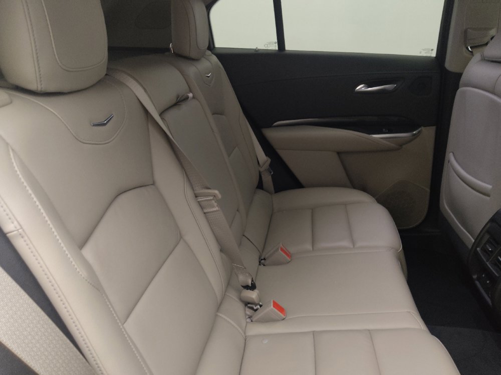 Used 2021 Cadillac XT4 Premium Luxury w/ Cold Weather Package FWD image 19