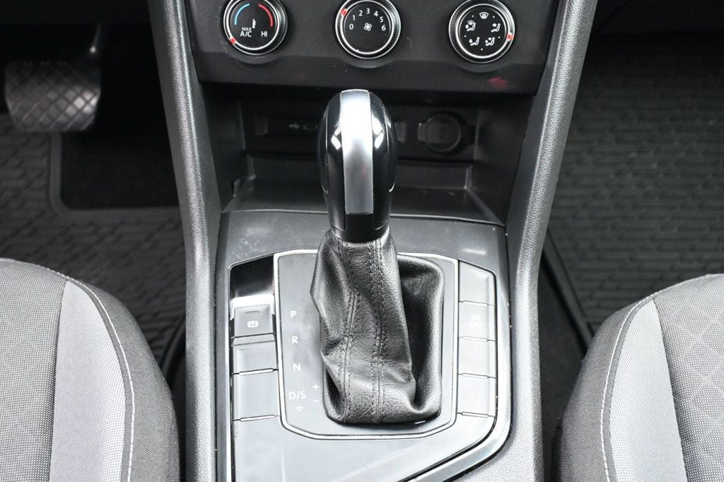 Used 2021 Volkswagen Tiguan S FWD image 12