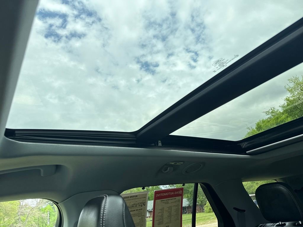 Used 2023 Ford Explorer Limited w/ Limited Technology Package image 25