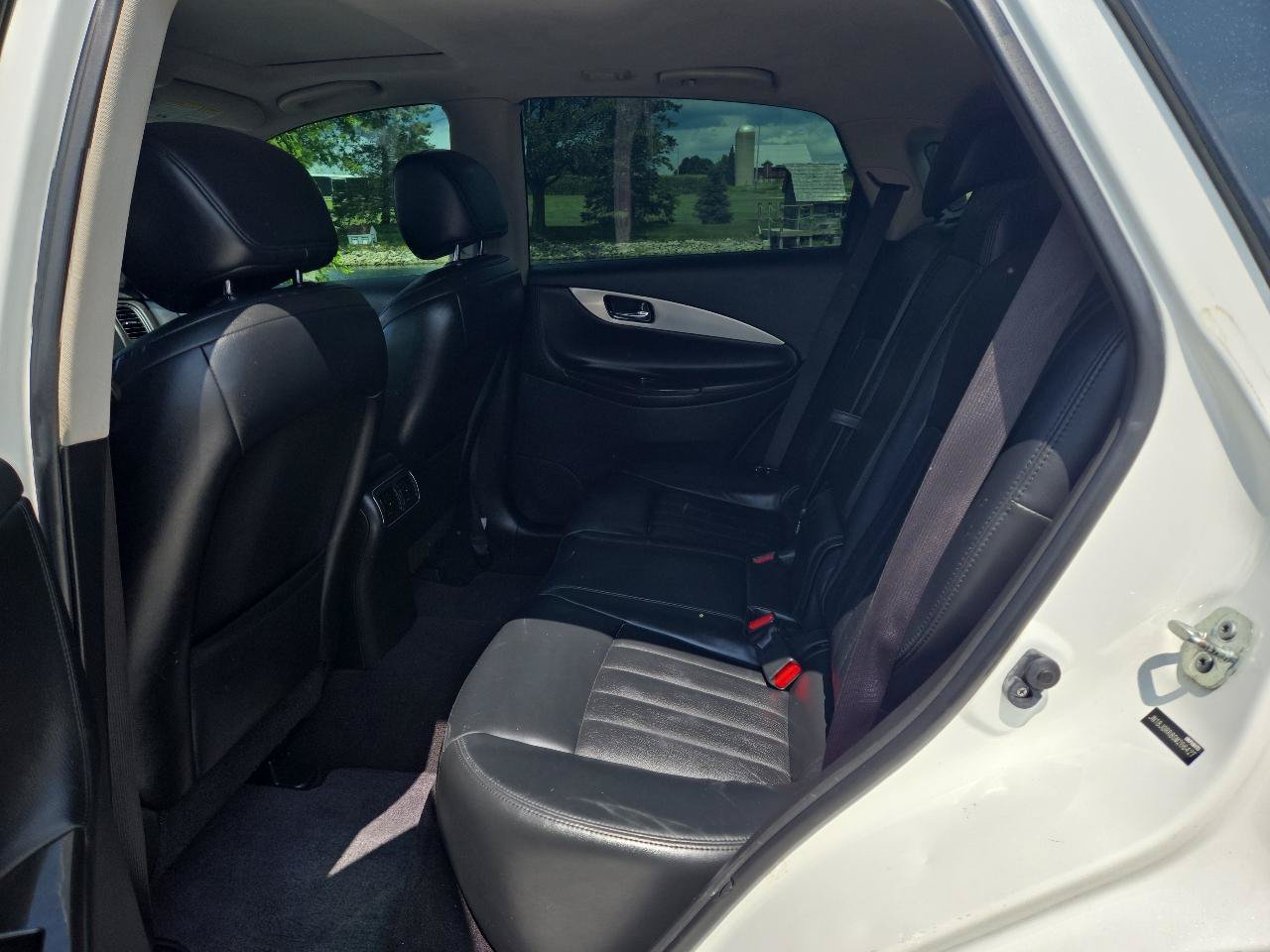 Used 2016 INFINITI QX50 AWD image 9