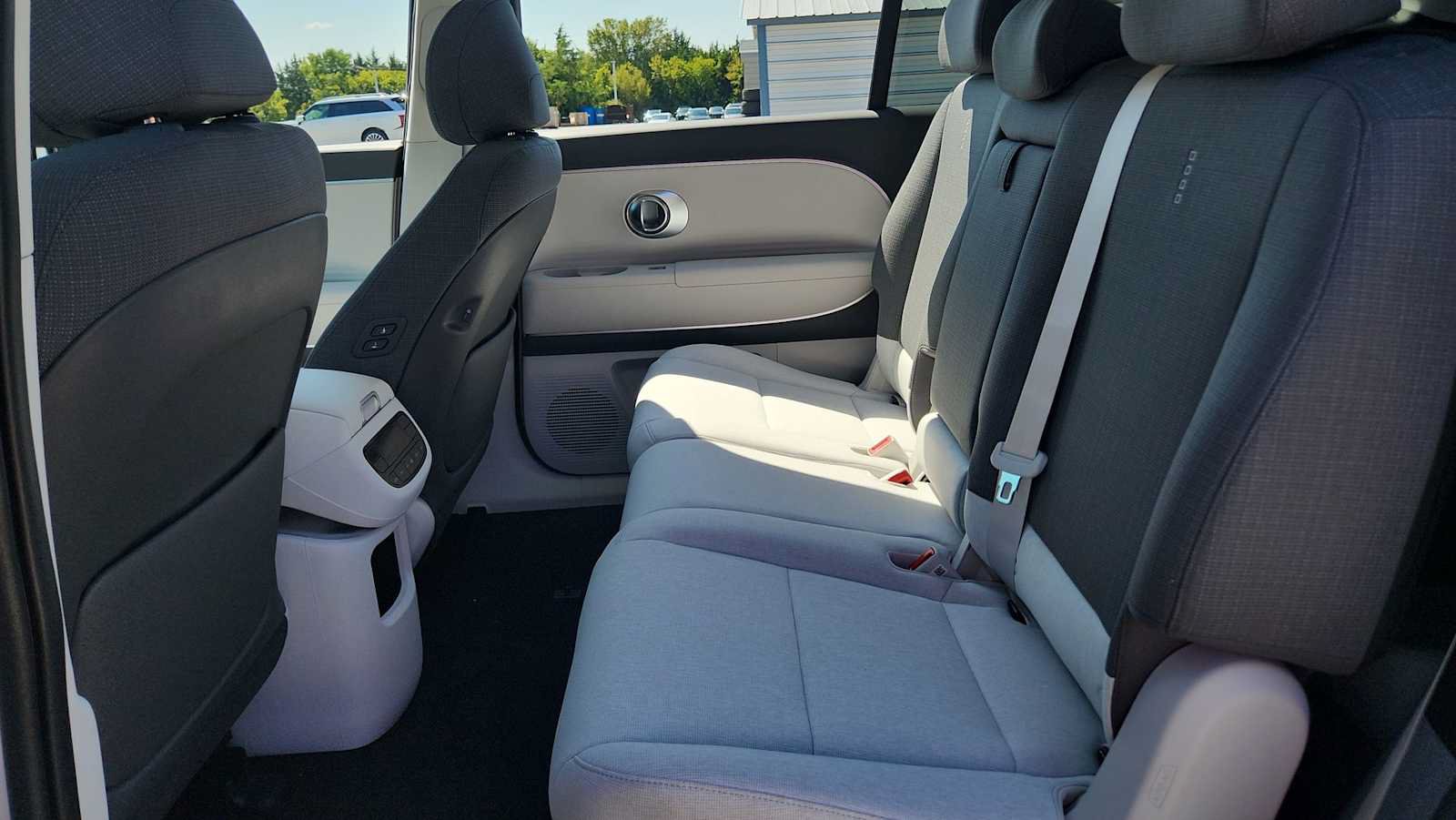 New 2026 Hyundai Ioniq 9 SE AWD/4WD image 26