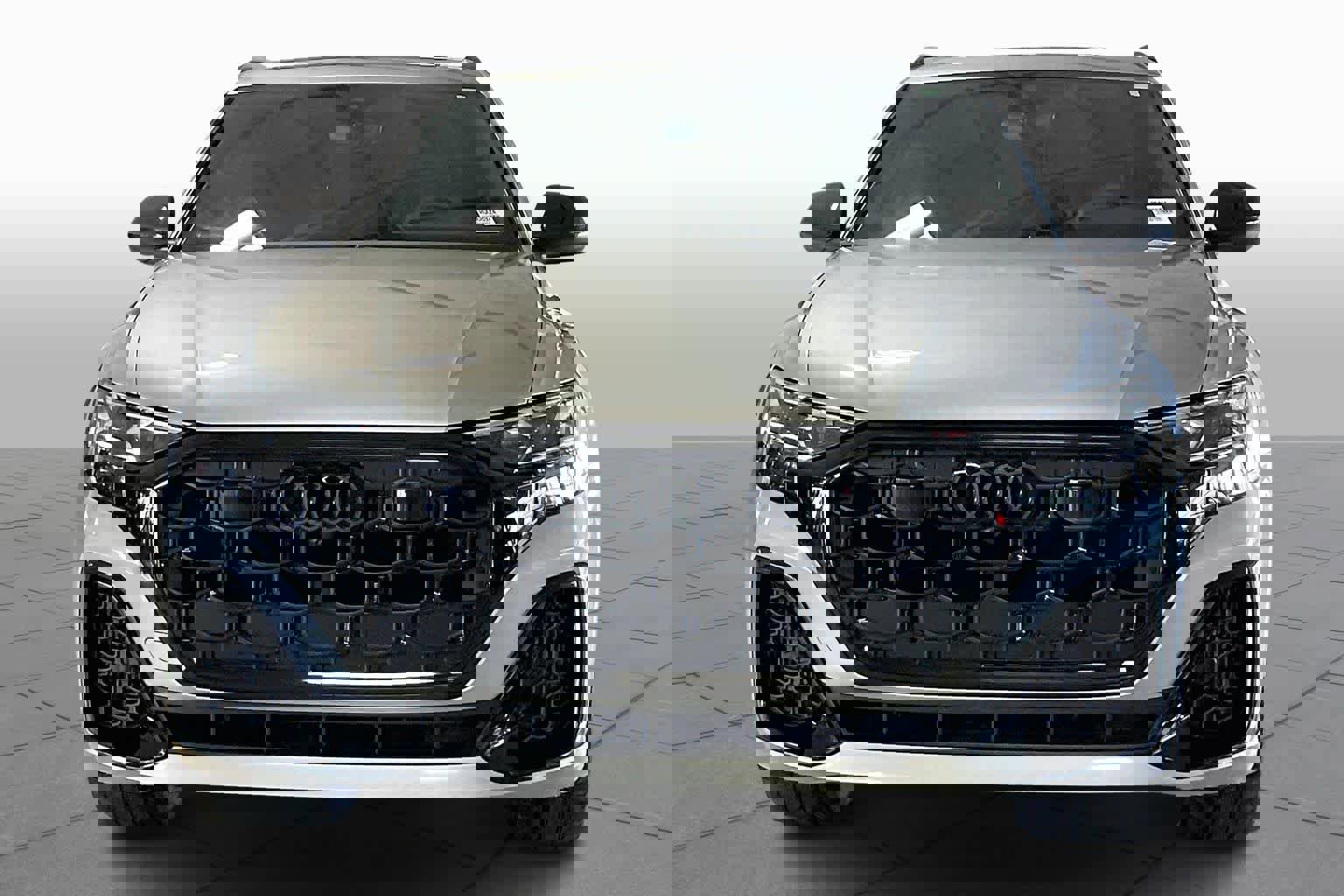 Used 2024 Audi SQ8 Prestige w/ Prestige Package image 3