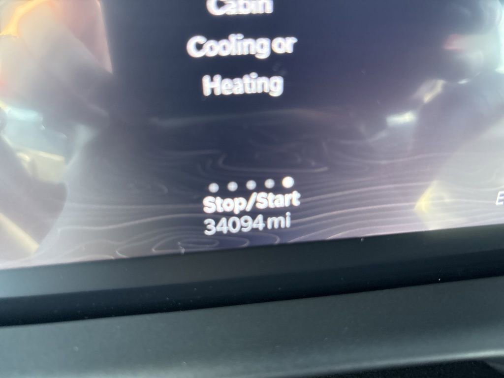 Used 2023 Jeep Grand Cherokee Altitude image 12