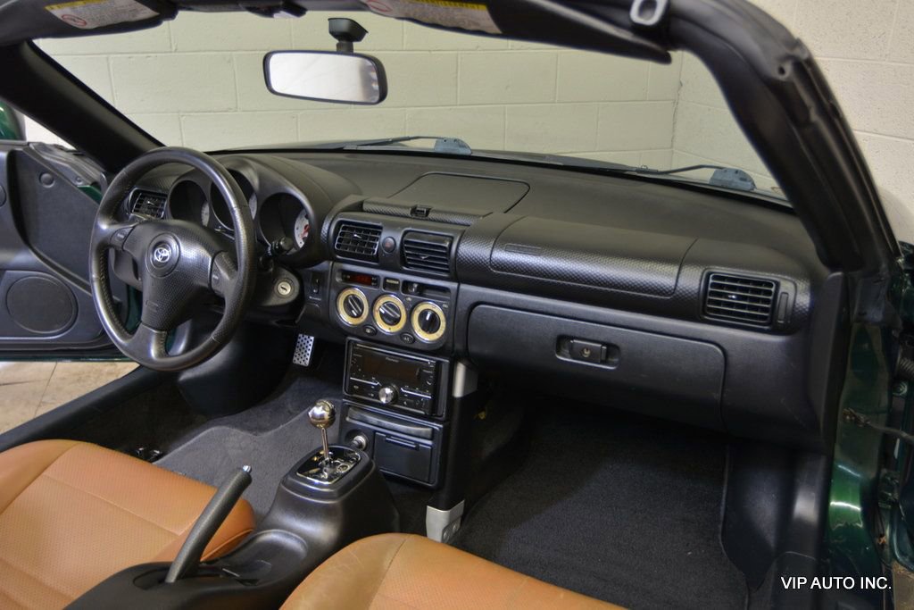 Used 2003 Toyota MR2 image 16