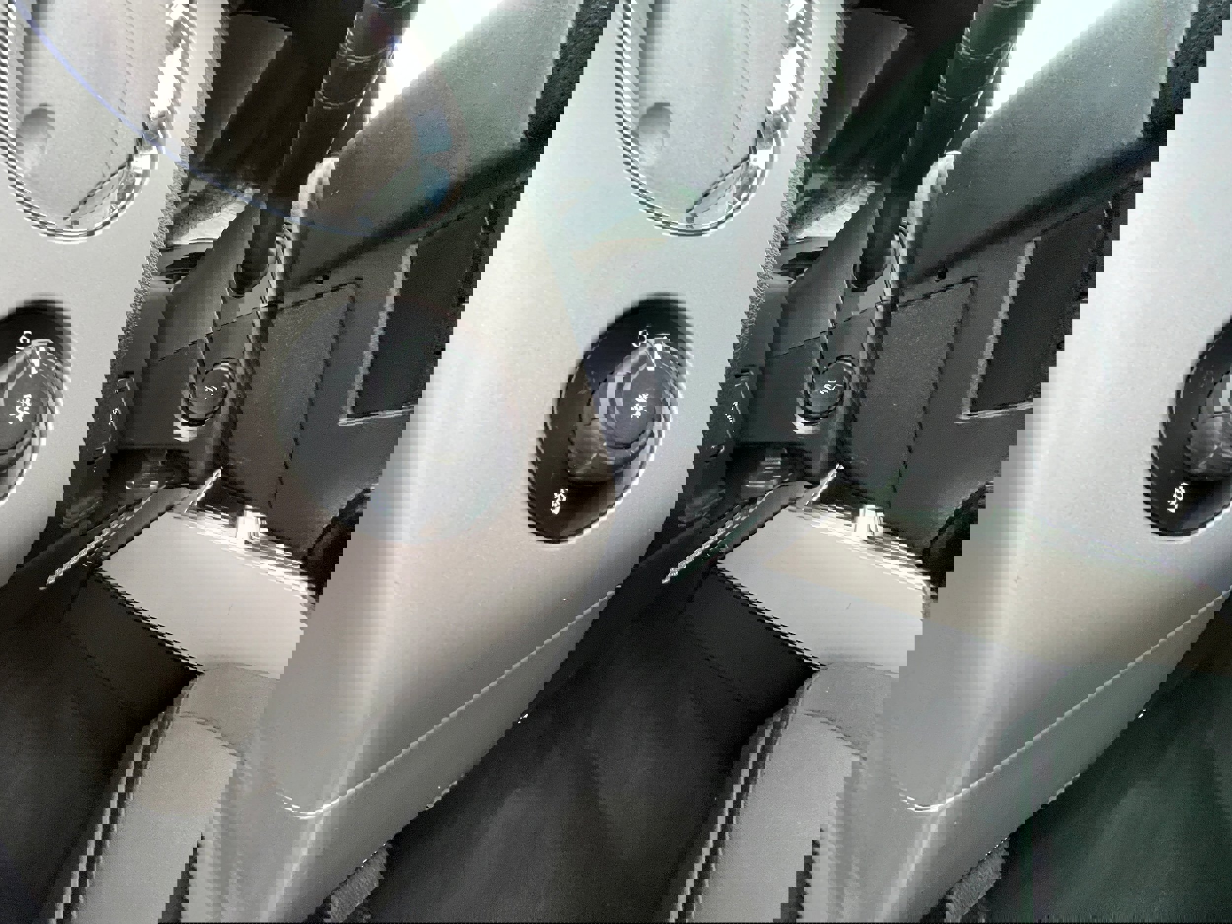 Used 2017 Ford Expedition EL XLT image 14