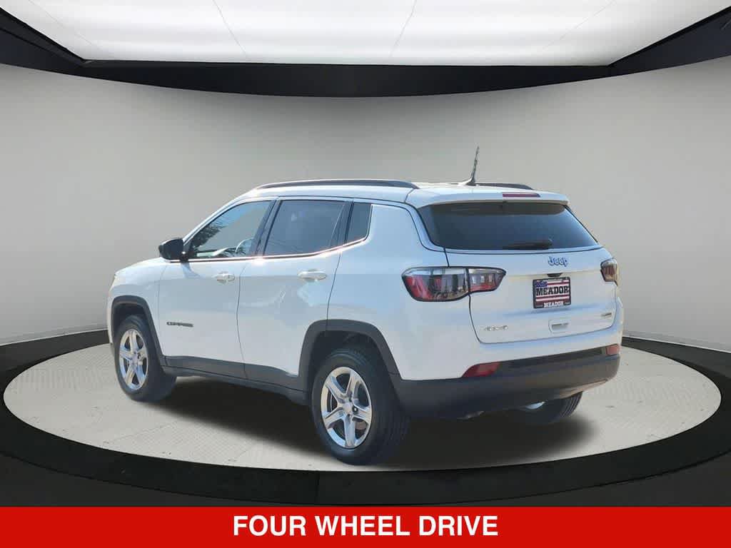 Used 2024 Jeep Compass Latitude AWD/4WD image 5