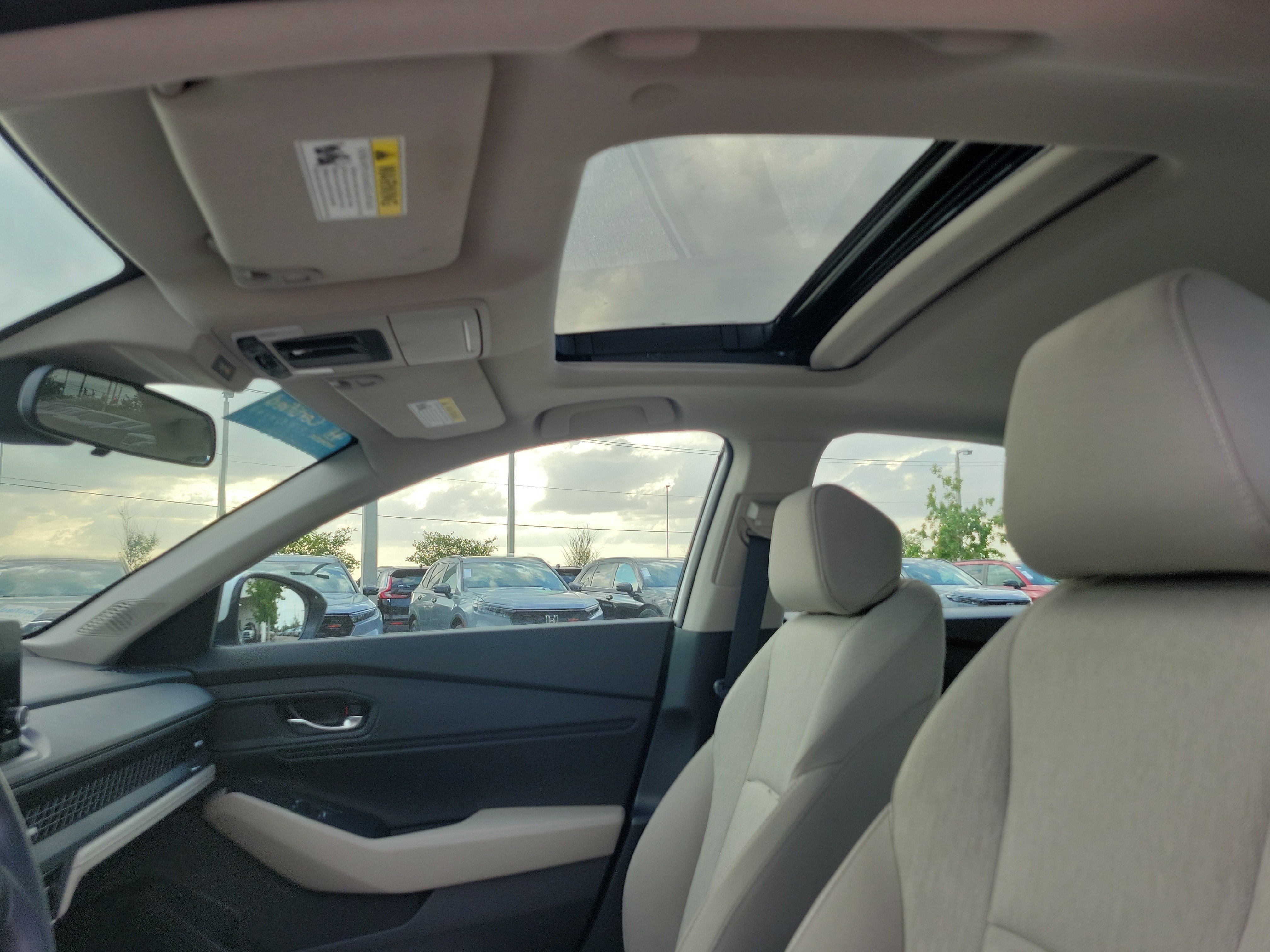 Used 2023 Honda Accord EX image 18