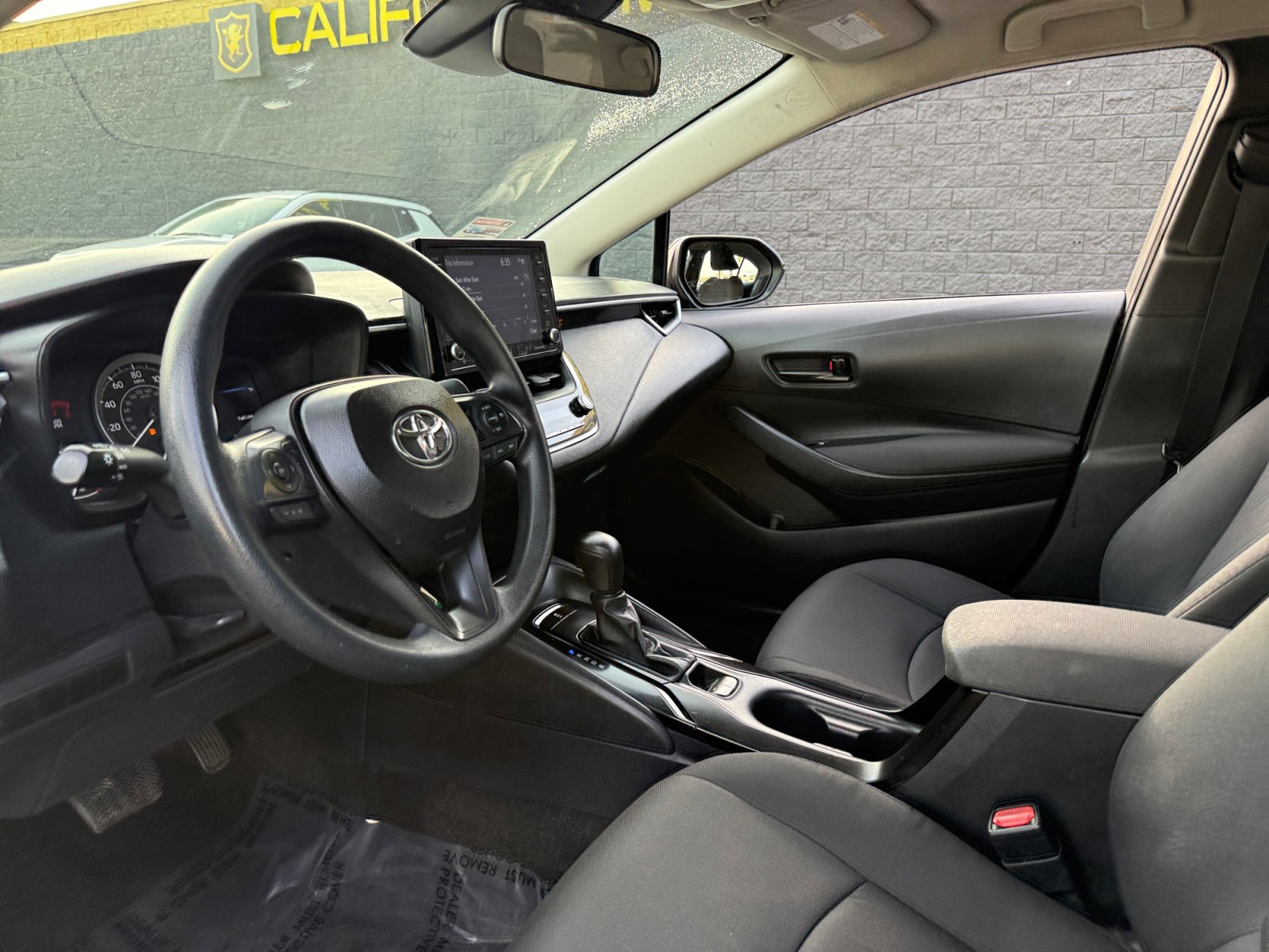 Used 2022 Toyota Corolla LE image 12