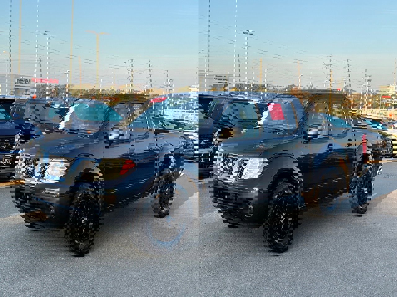 Certified 2021 Nissan Frontier SV w/ SV Utility Package image 3