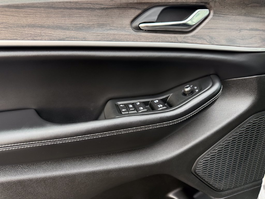 New 2027 Jeep Grand Cherokee Altitude RWD image 5