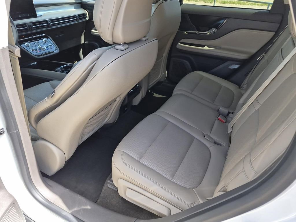 Used 2020 Lincoln Corsair FWD w/ Premium Package image 14