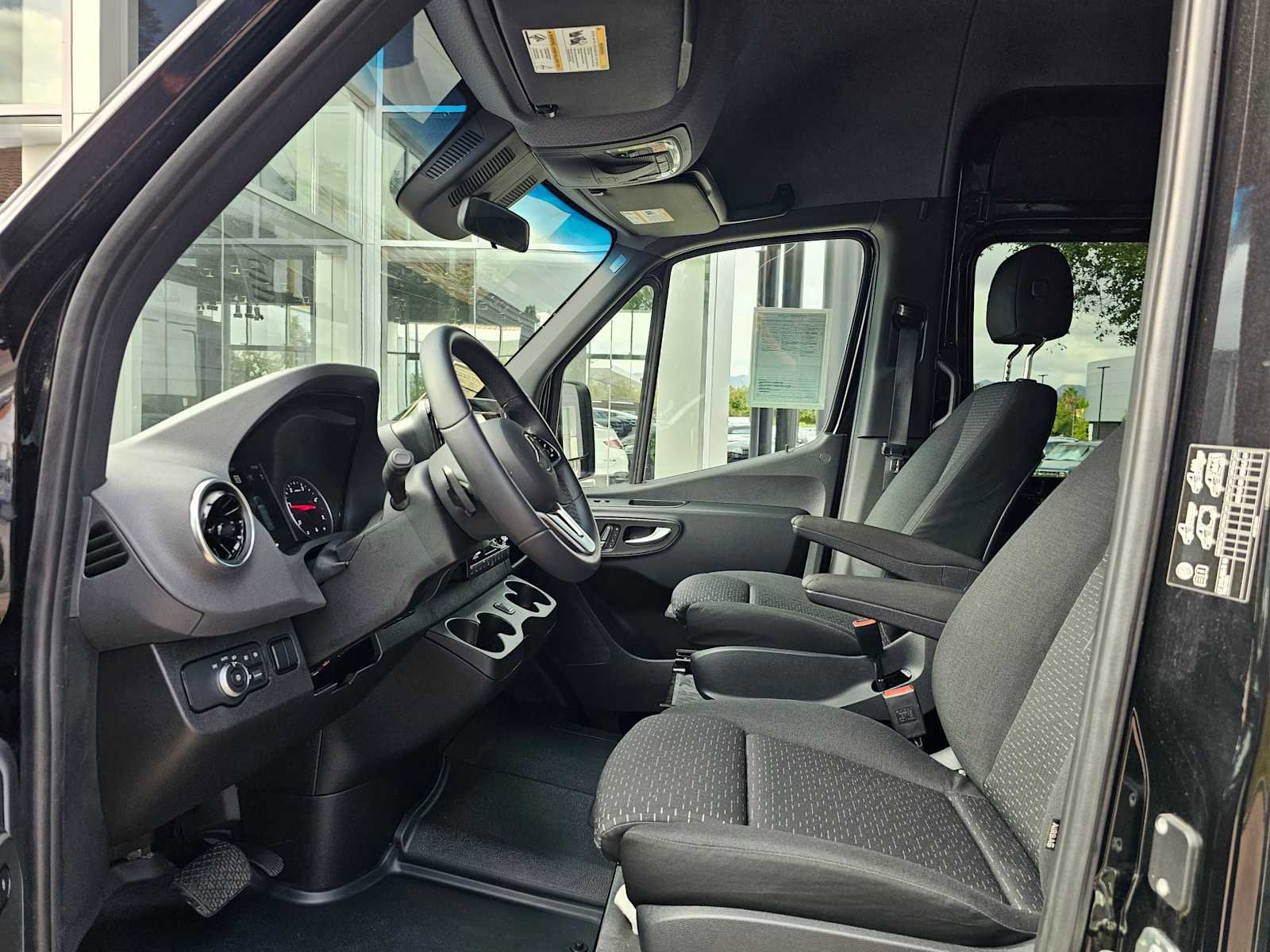 Used 2024 Mercedes-Benz Sprinter 4500 image 22