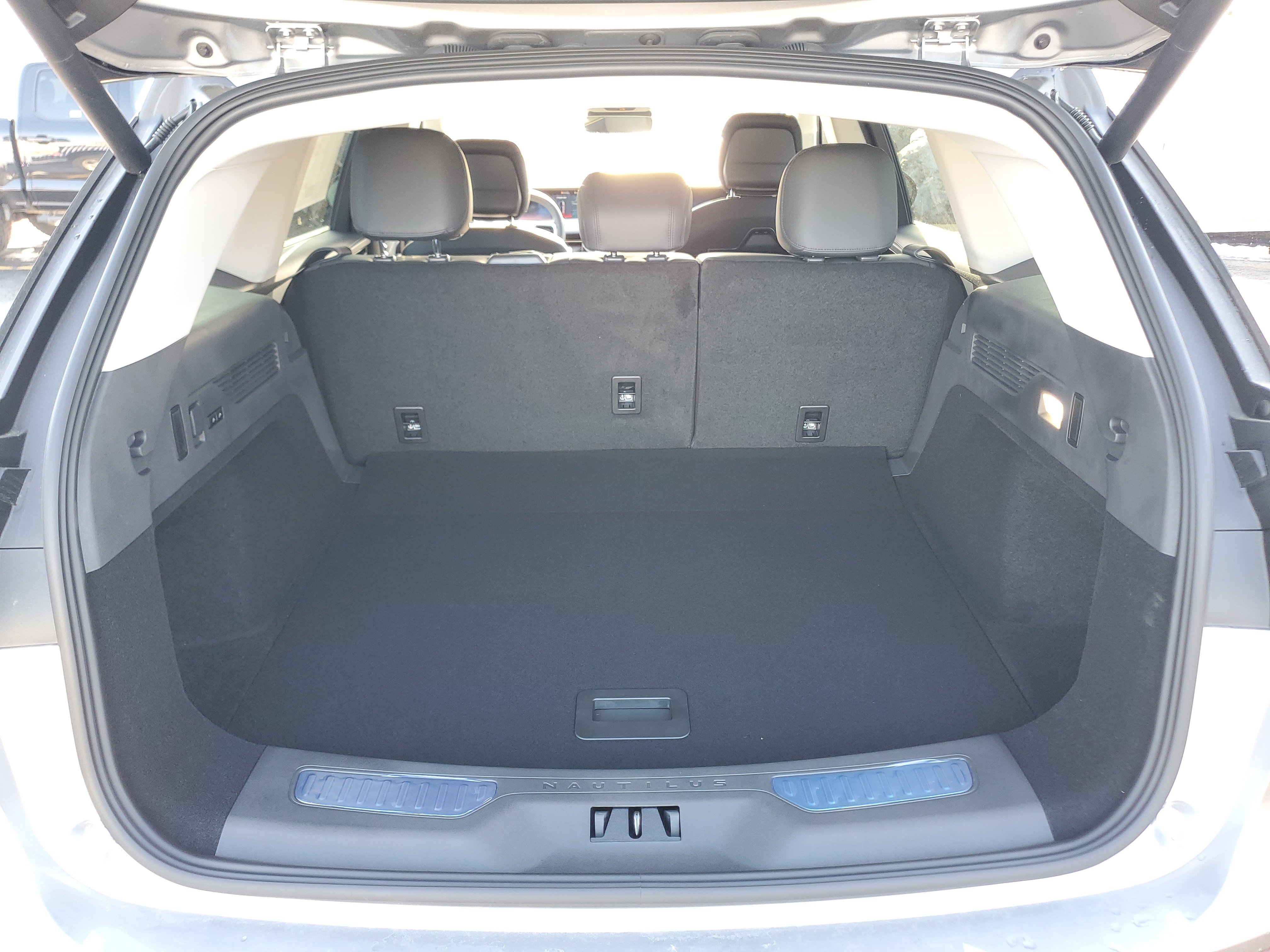 New 2026 Lincoln Nautilus Premier w/ Equipment Group 102A image 31