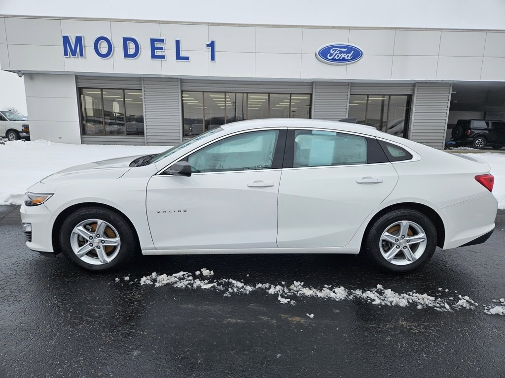 Used 2020 Chevrolet Malibu LS image 2