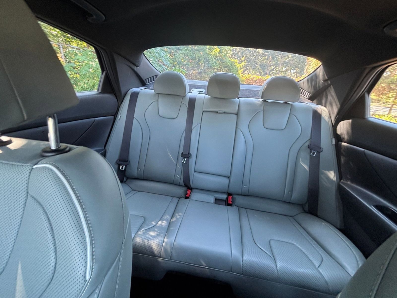 Used 2025 Hyundai Elantra Limited image 39