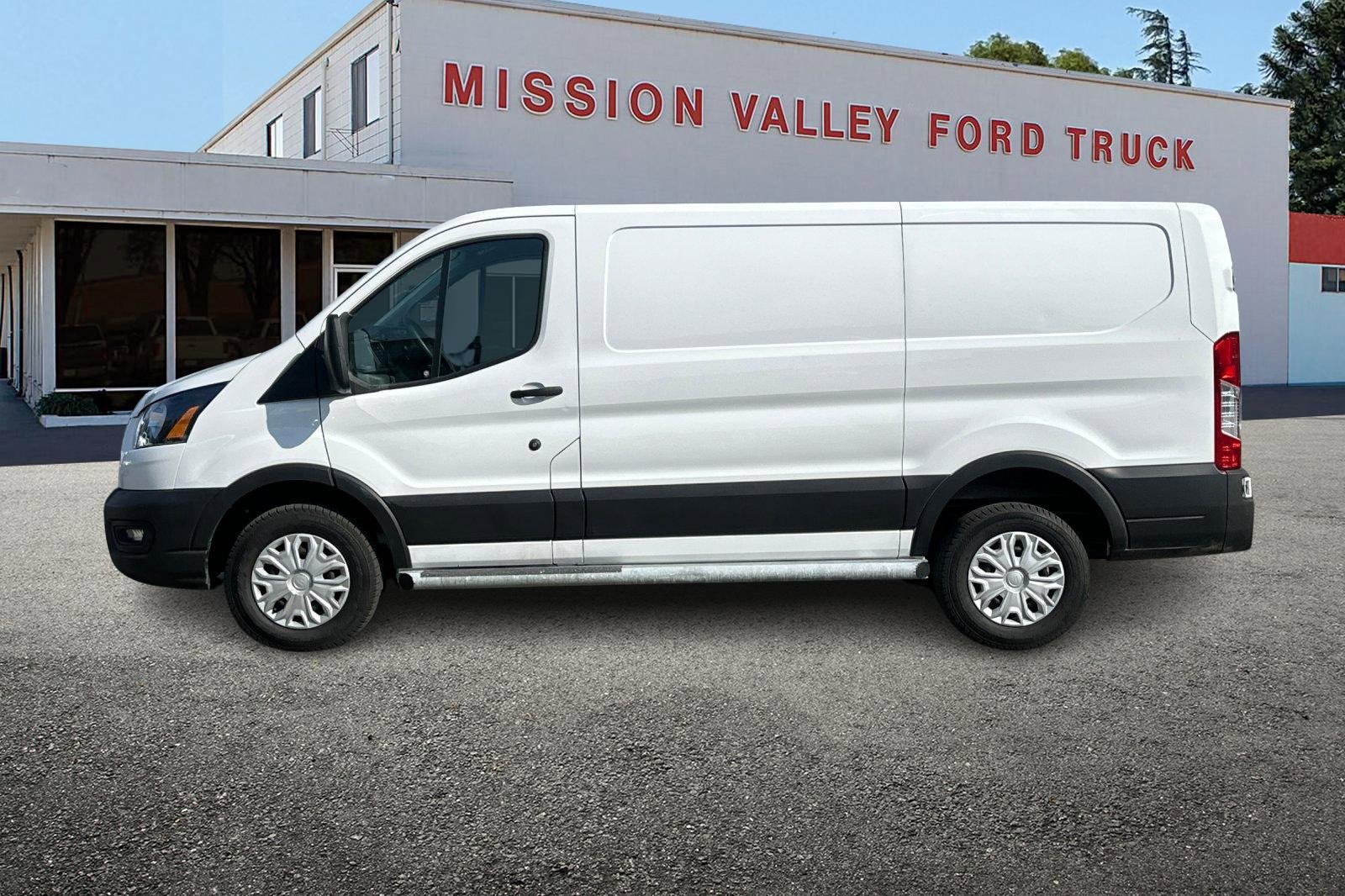 Used 2023 Ford Transit 250 Low Roof w/ Exterior Upgrade Package image 7