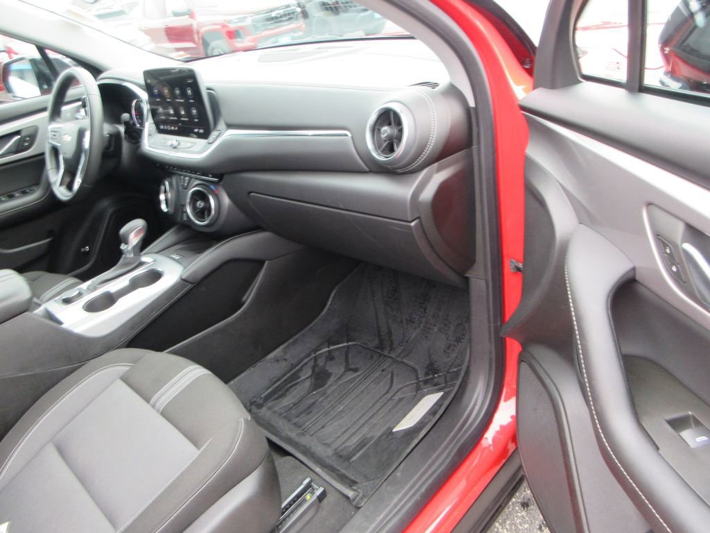 Used 2024 Chevrolet Blazer LT w/ Convenience Package image 18
