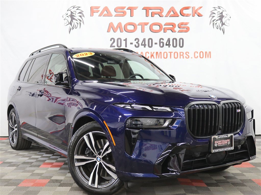 Used 2023 BMW X7 M60i w/ Executive Package image 3