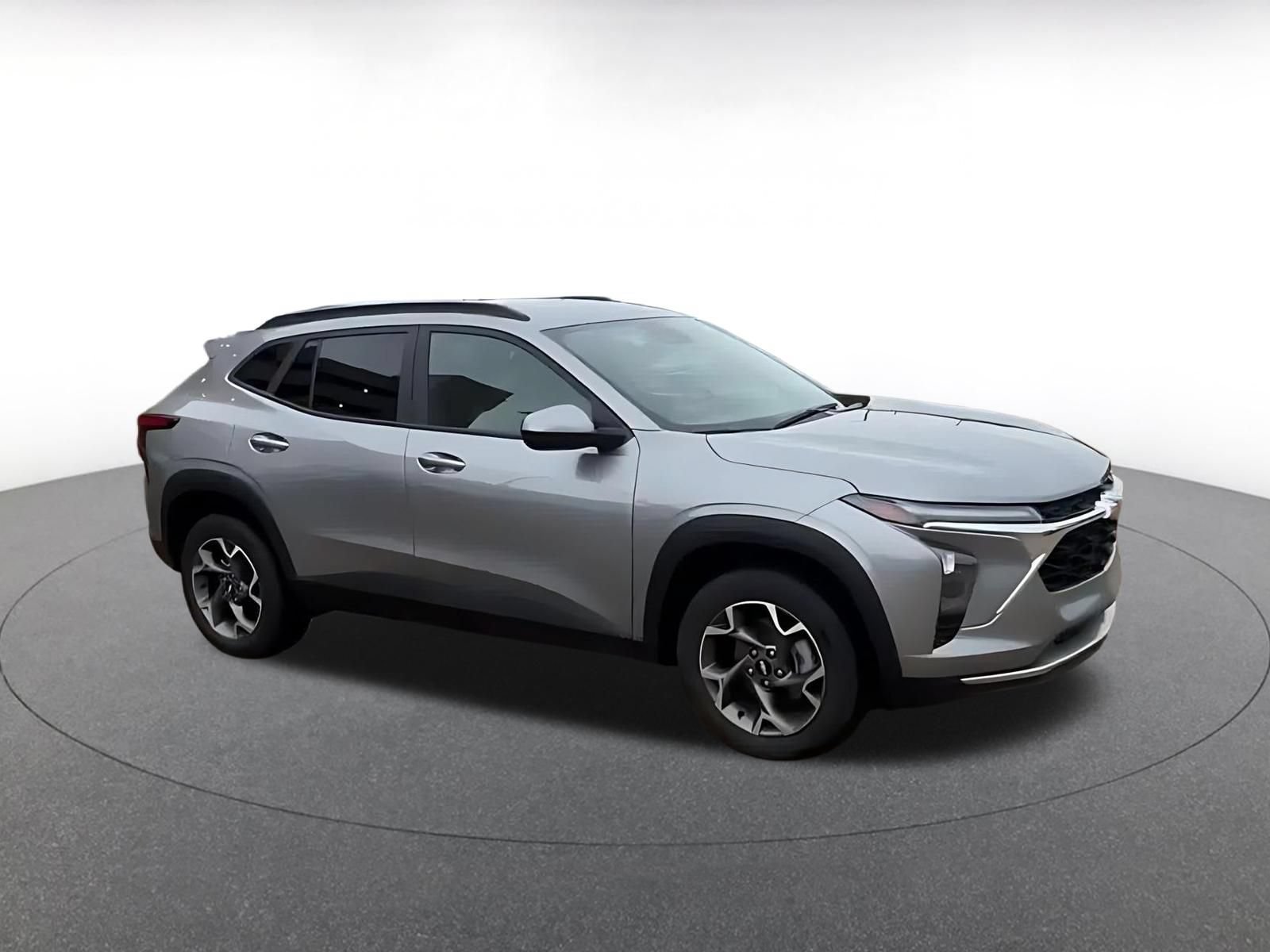 Used 2025 Chevrolet Trax LT FWD video 2