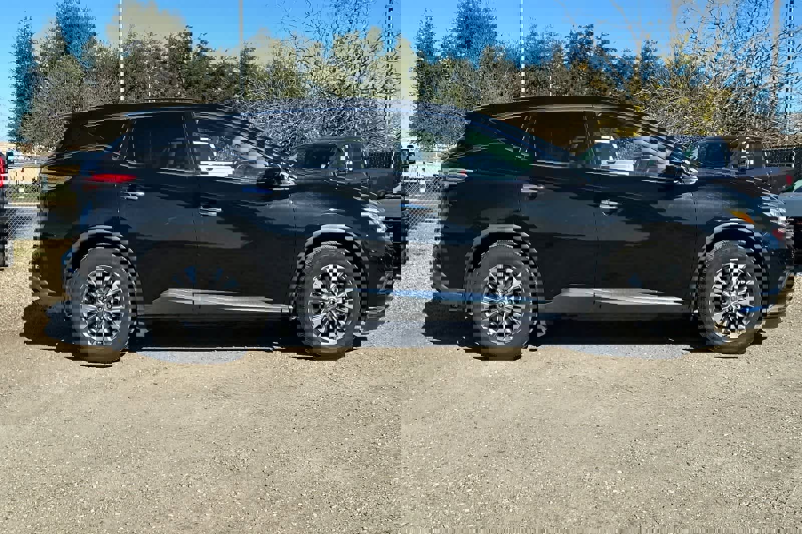 Used 2015 Nissan Murano S w/ Navigation Package image 9