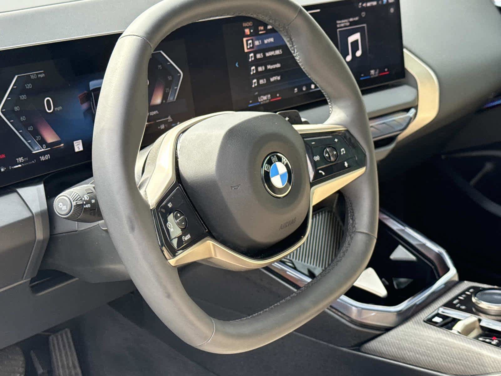 Used 2025 BMW X3 xDrive30i w/ Premium Package image 2