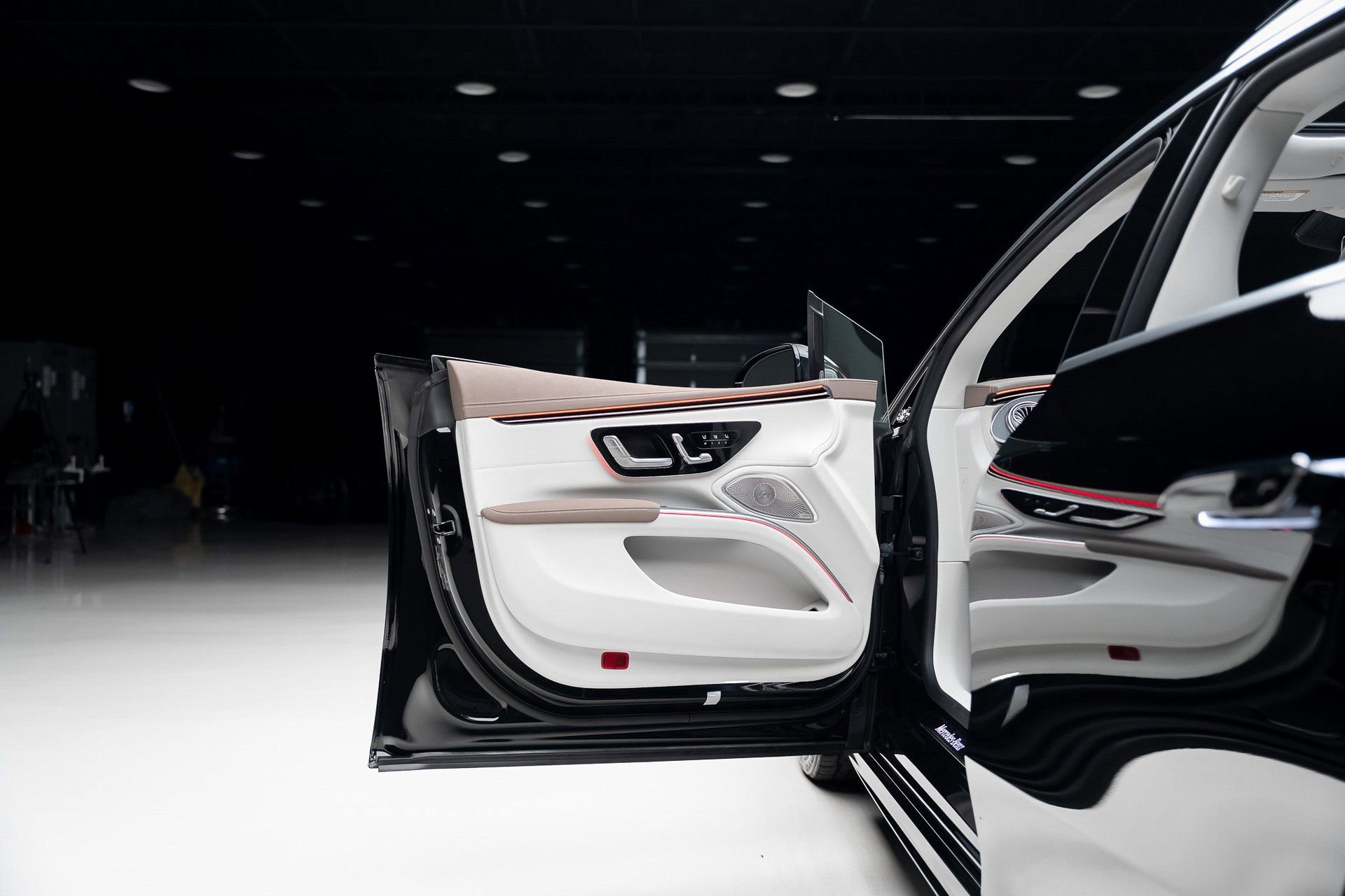 Used 2023 Mercedes-Benz EQS 450+ Sedan w/ AMG Line Exterior Package image 49