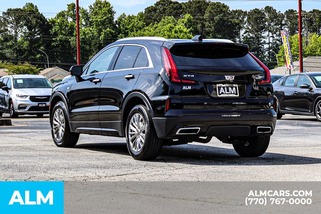 Used 2025 Cadillac XT4 Premium Luxury FWD image 7