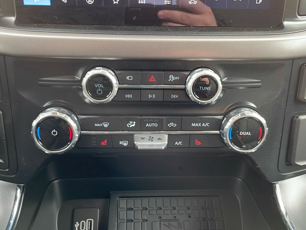 New 2025 Ford F150 XLT w/ Equipment Group 303A High image 21