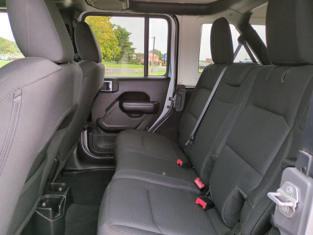 Used 2019 Jeep Wrangler Unlimited Sport S AWD/4WD image 14