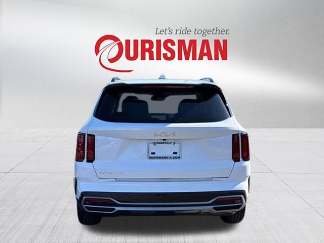 Used 2023 Kia Sorento EX w/ Panoramic Sunroof Package image 3