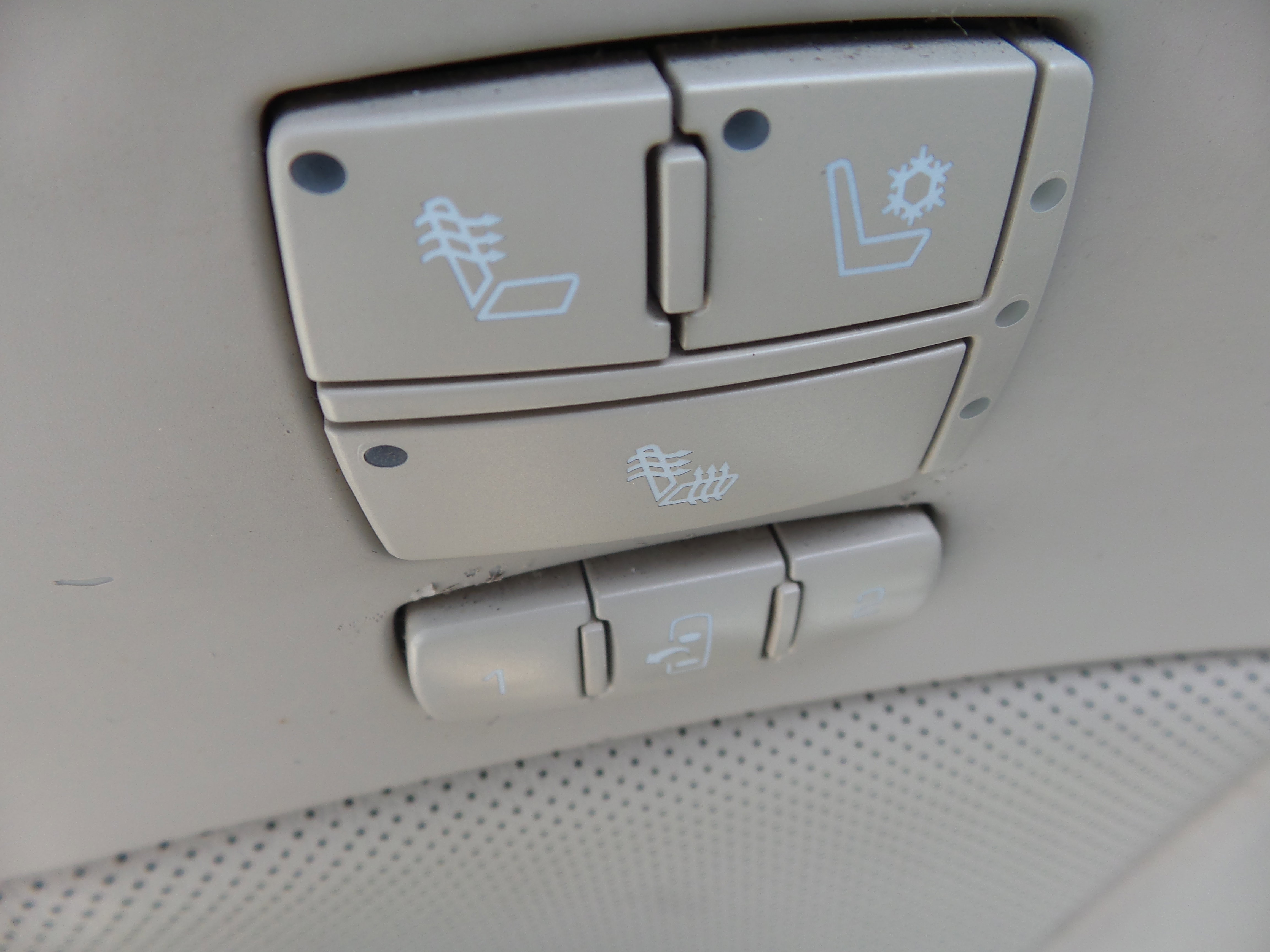 Used 2008 Cadillac DTS FWD image 20