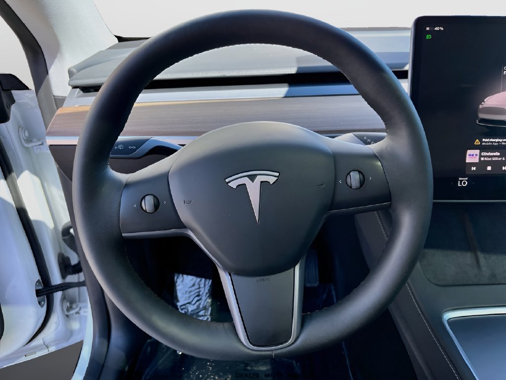 Used 2025 Tesla Model Y Long Range AWD/4WD image 10