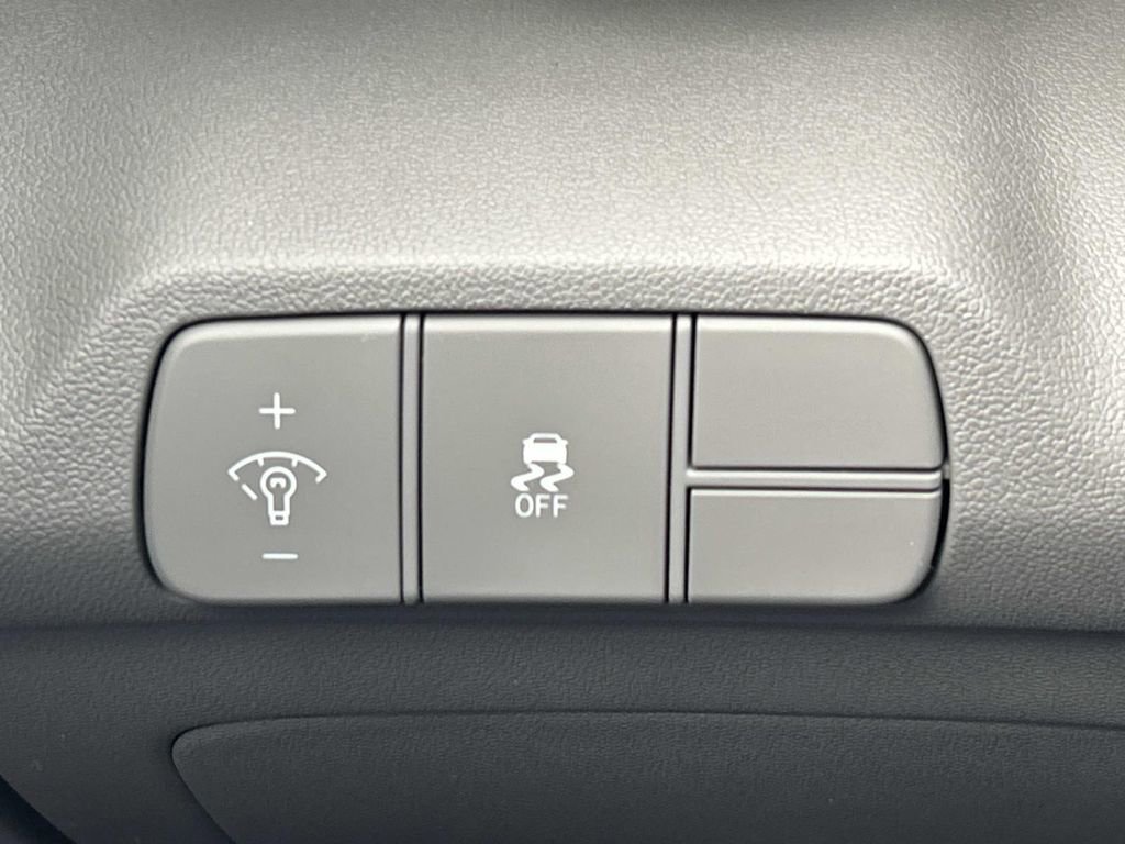 New 2026 Hyundai Elantra Sport FWD image 27