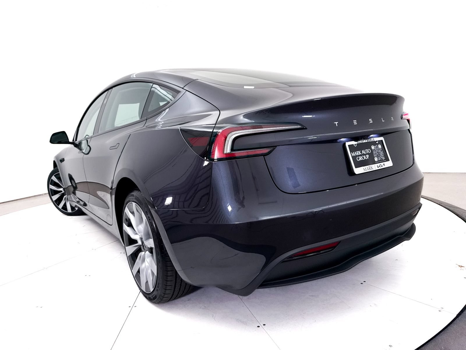 Used 2024 Tesla Model 3 Long Range RWD image 8