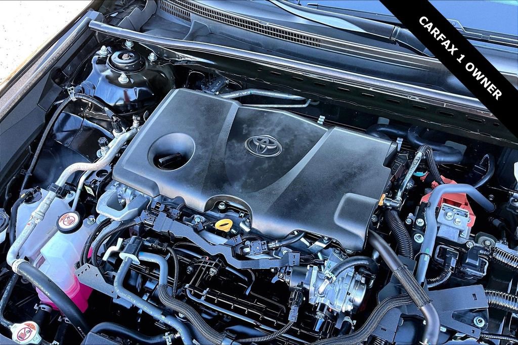 Used 2025 Toyota Camry SE image 29