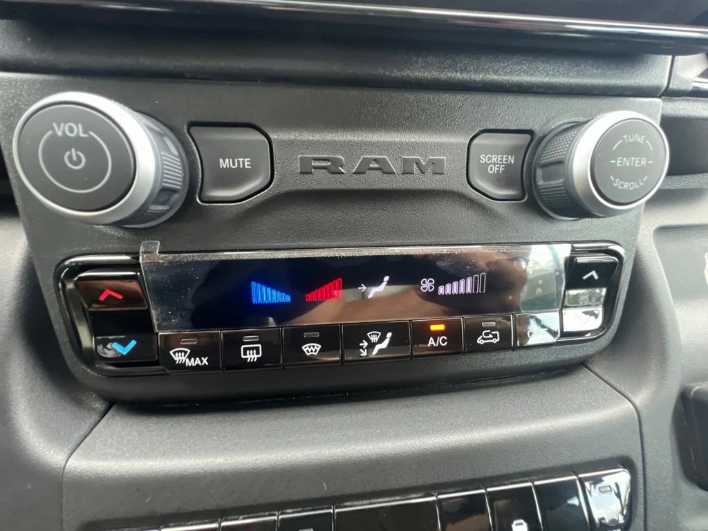 Used 2025 RAM ProMaster 3500 FWD image 28