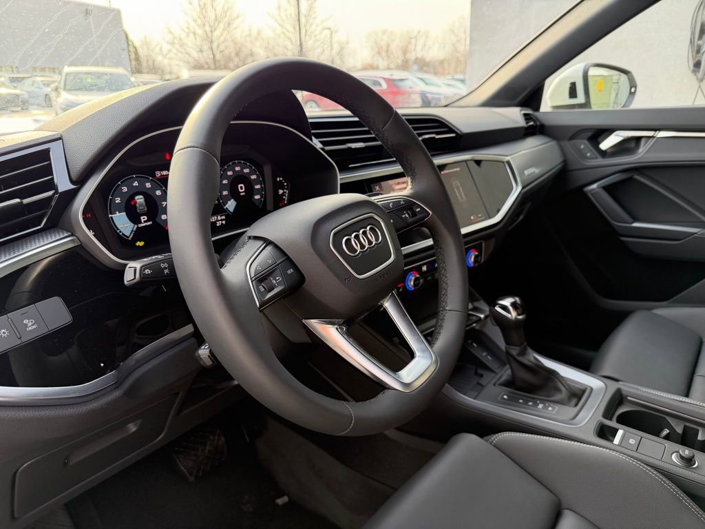 New 2025 Audi Q3 2.0T Premium AWD/4WD image 12