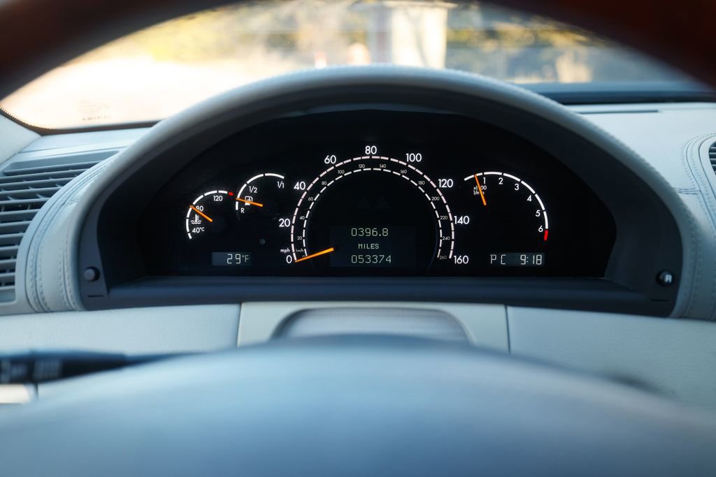 Used 2004 Mercedes-Benz CL 500 image 3