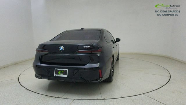 Used 2023 BMW 740i w/ Parking Assistance Package RWD image 69