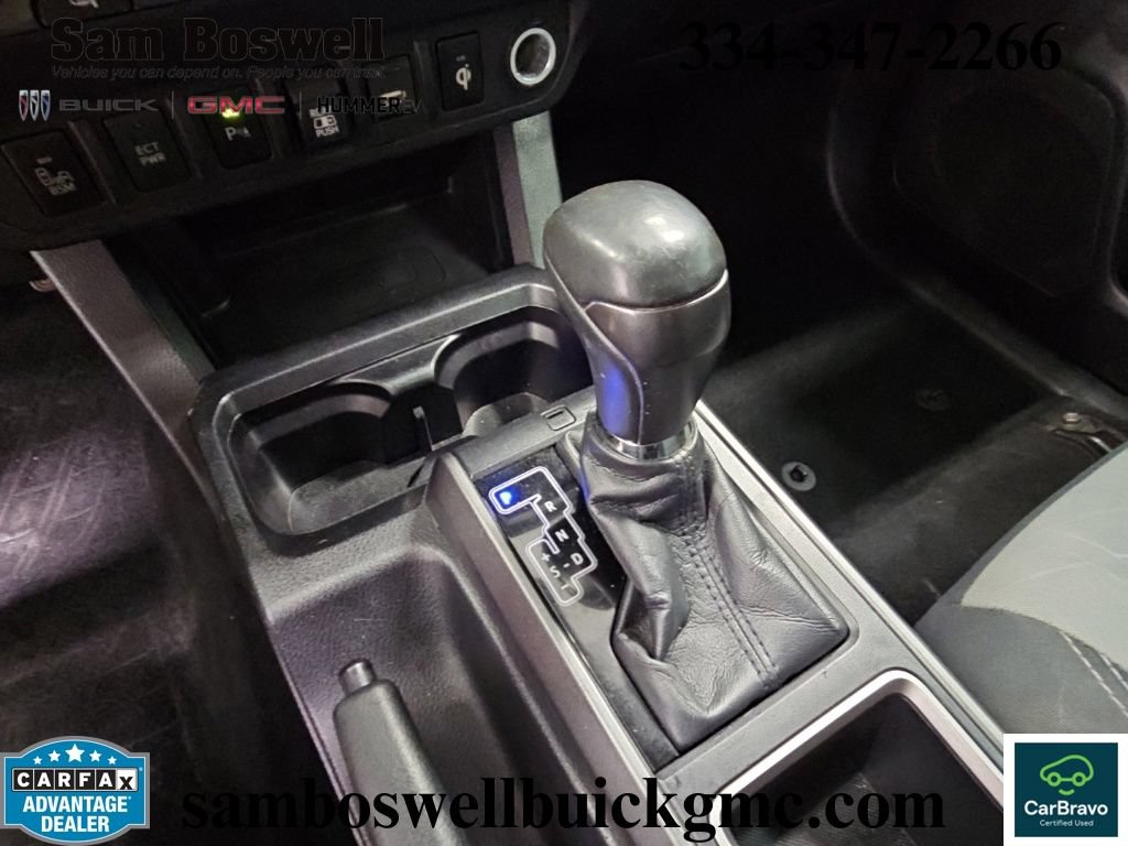 Used 2021 Toyota Tacoma TRD Off-Road w/ Technology Package AWD/4WD image 17