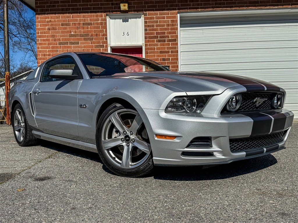 Used 2013 Ford Mustang GT Premium w/ GT Coupe Accessory Pkg 5 image 26