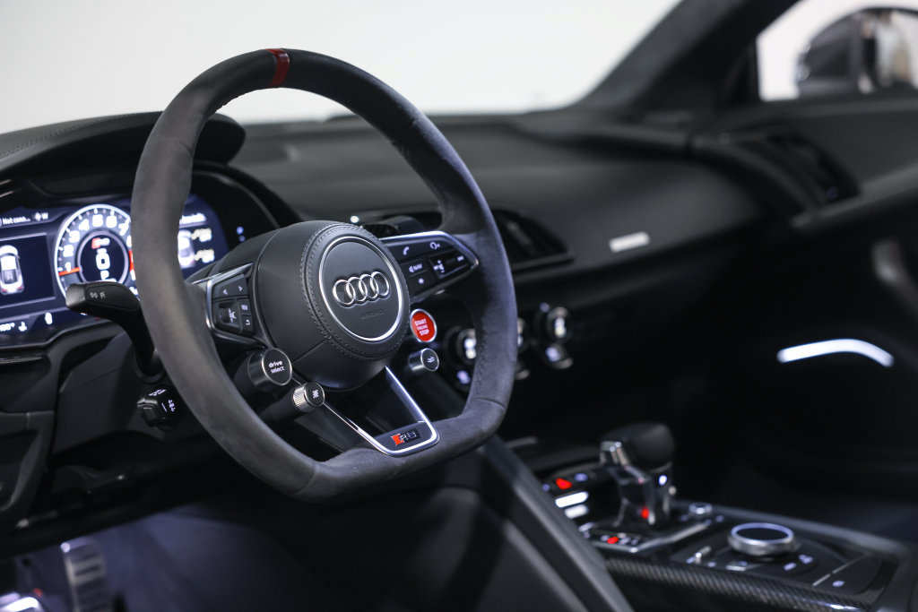 Used 2018 Audi R8 V10 plus AWD/4WD image 32