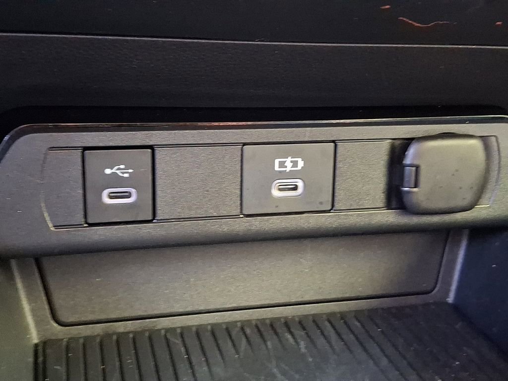 Used 2023 Toyota Prius XLE AWD/4WD image 26