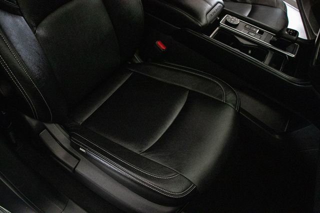 Used 2023 Nissan Pathfinder SV AWD/4WD image 17