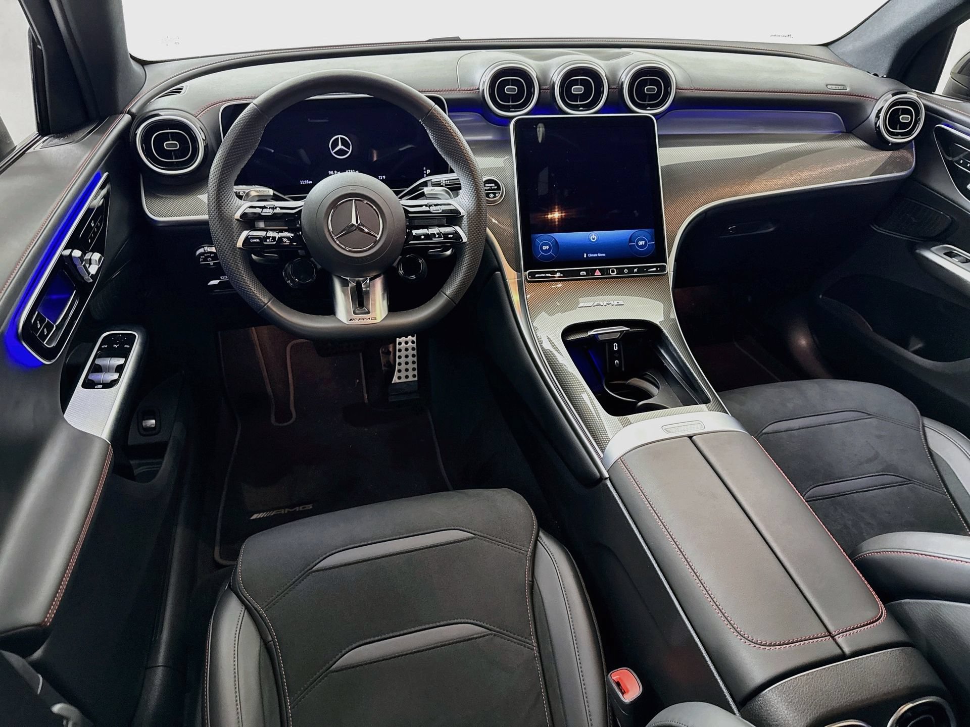 Certified 2025 Mercedes-Benz GLC 43 AMG 4MATIC image 23