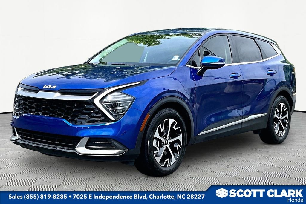 Used 2024 Kia Sportage EX FWD image 3