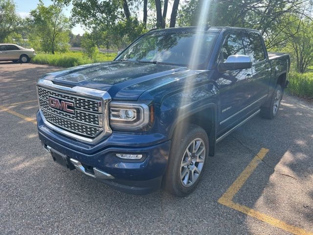 Used 2016 GMC Sierra 1500 Denali w/ Enhanced Driver Alert Package AWD/4WD image 4